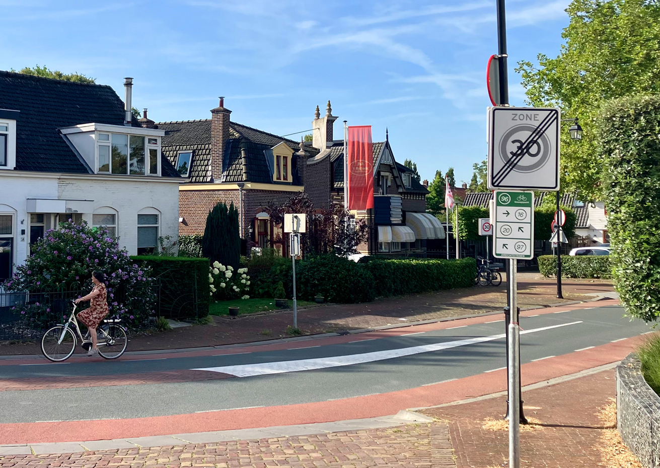 Voormalig Postkantoor aan de Kerkstraat, Oostendam, zomer 2024 - foto: gemeente Hendrik-Ido-Ambacht